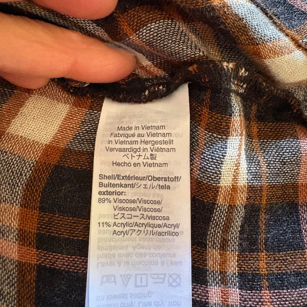 Madewell flannel wrap top XS- Cute and flattering! - Picture 6 of 13